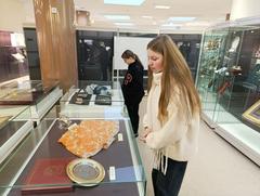 Учащиеся открыли для себя сокровищницу знаний: экскурсия в Национальную библиотеку Беларуси